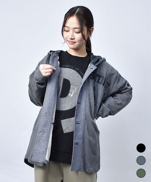 【パーカー】 重ね着風 ロゴアップリケ パーカー